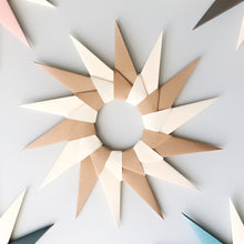 Load image into Gallery viewer, Sand and Vanilla Starburst Paper Decorative Wreath
