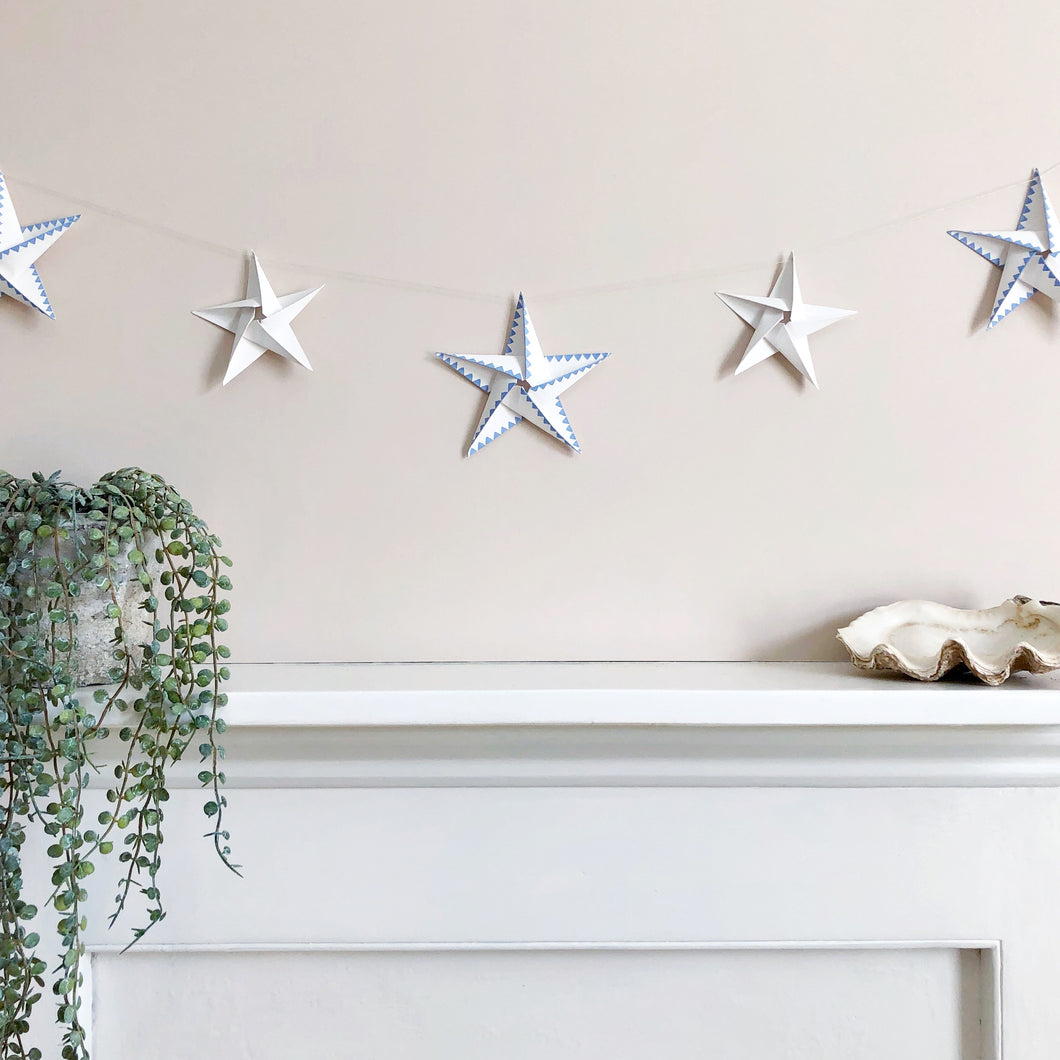 5 Star Garland - Vintage Blue Geometric Edge